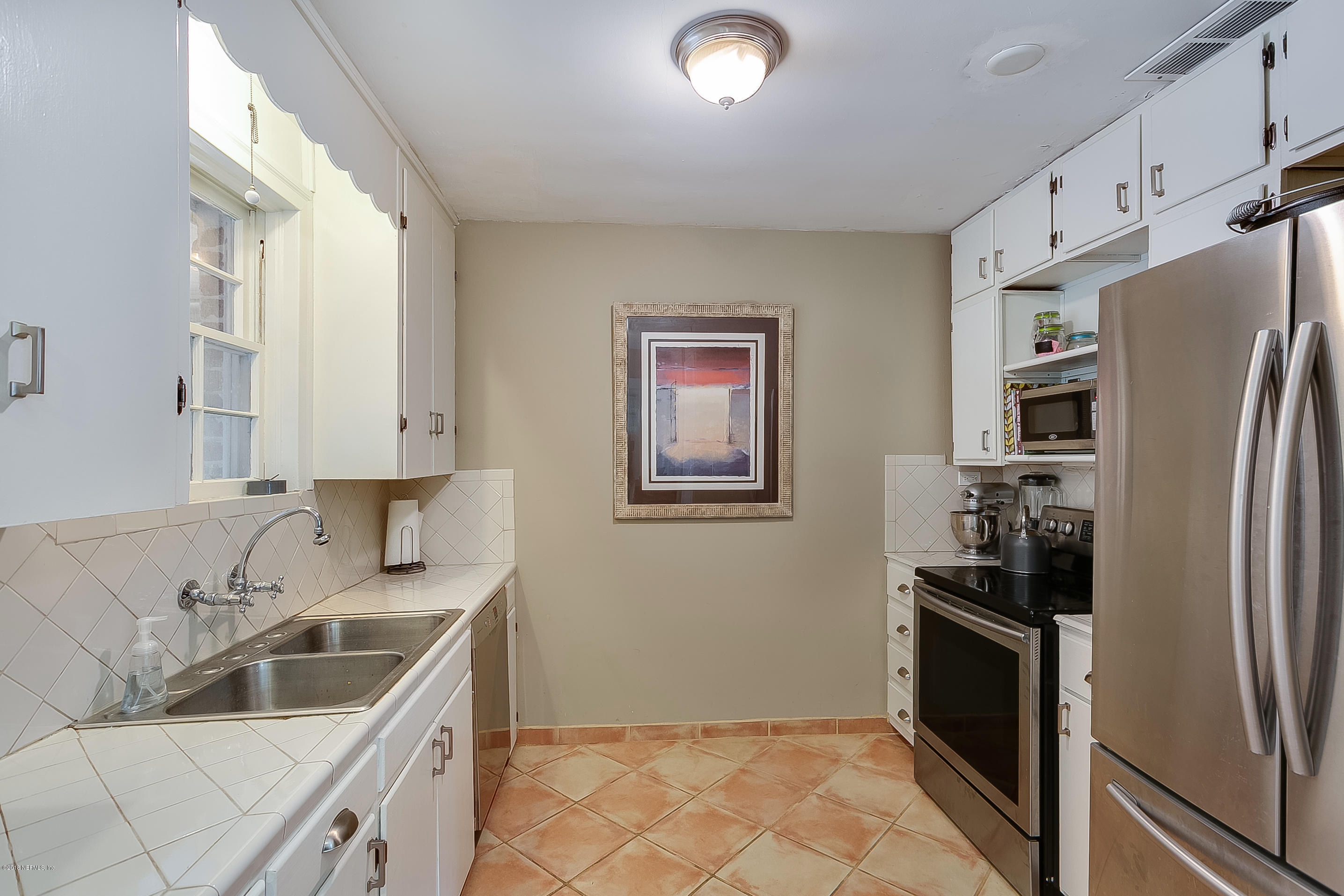 4025 Birmingham Road Jacksonville, FL 32207 - Photo 10 of 28 010_Kitchen