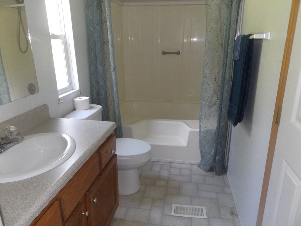 2100 Marian Road Dugspur, VA 24325 - Photo 13 of 41 Gallery Image 13