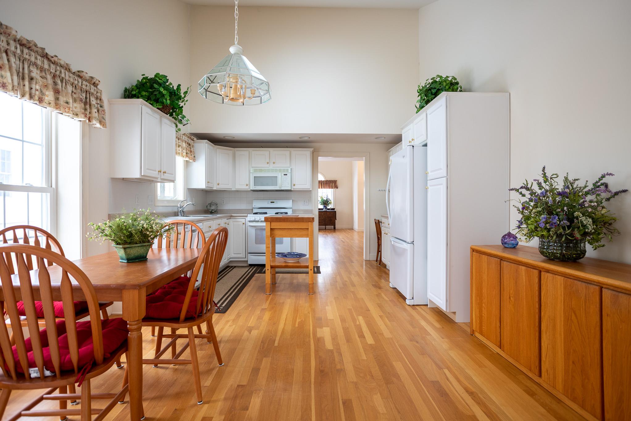27 Hampton Meadows Hampton, NH 03842 - Photo 14 of 36
