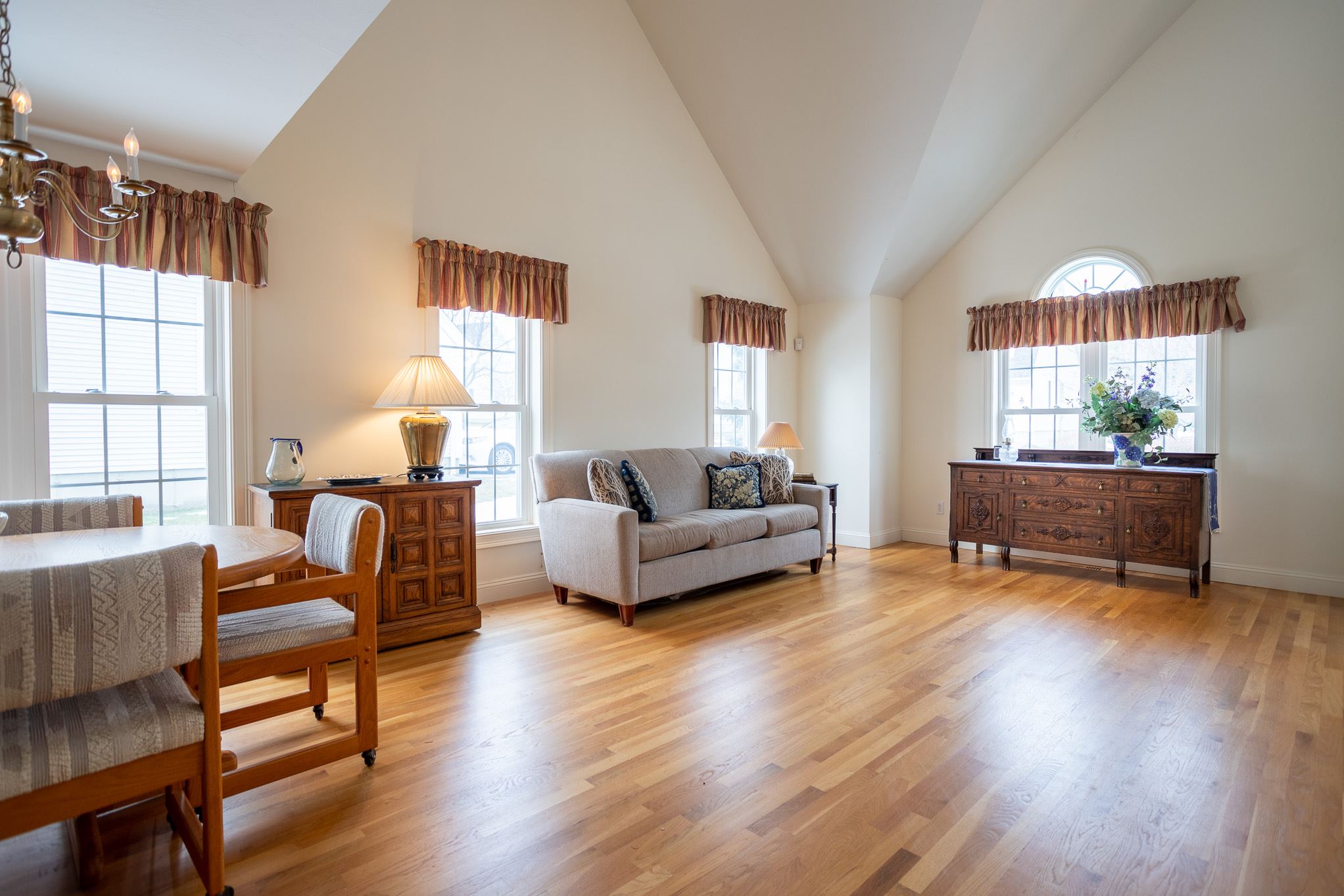 27 Hampton Meadows Hampton, NH 03842 - Photo 8 of 36