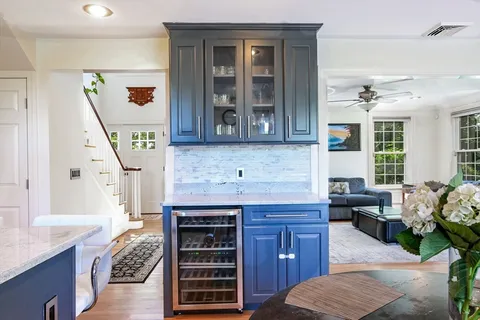 $1,050,000 | 18 Stratford Drive, Dartmouth, MA 02747