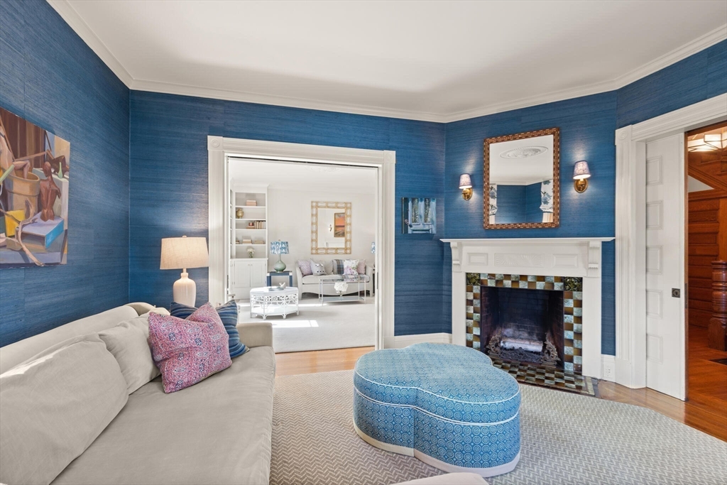 25 Parker Street Lexington, MA 02421 - Photo 4 of 42 Gallery Image 4