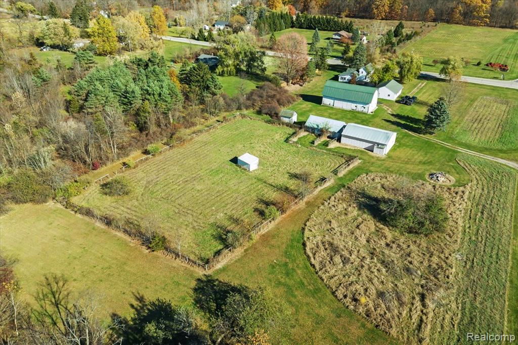 2795 North Burkhart Road Howell, MI 48855 - Photo 22 of 31