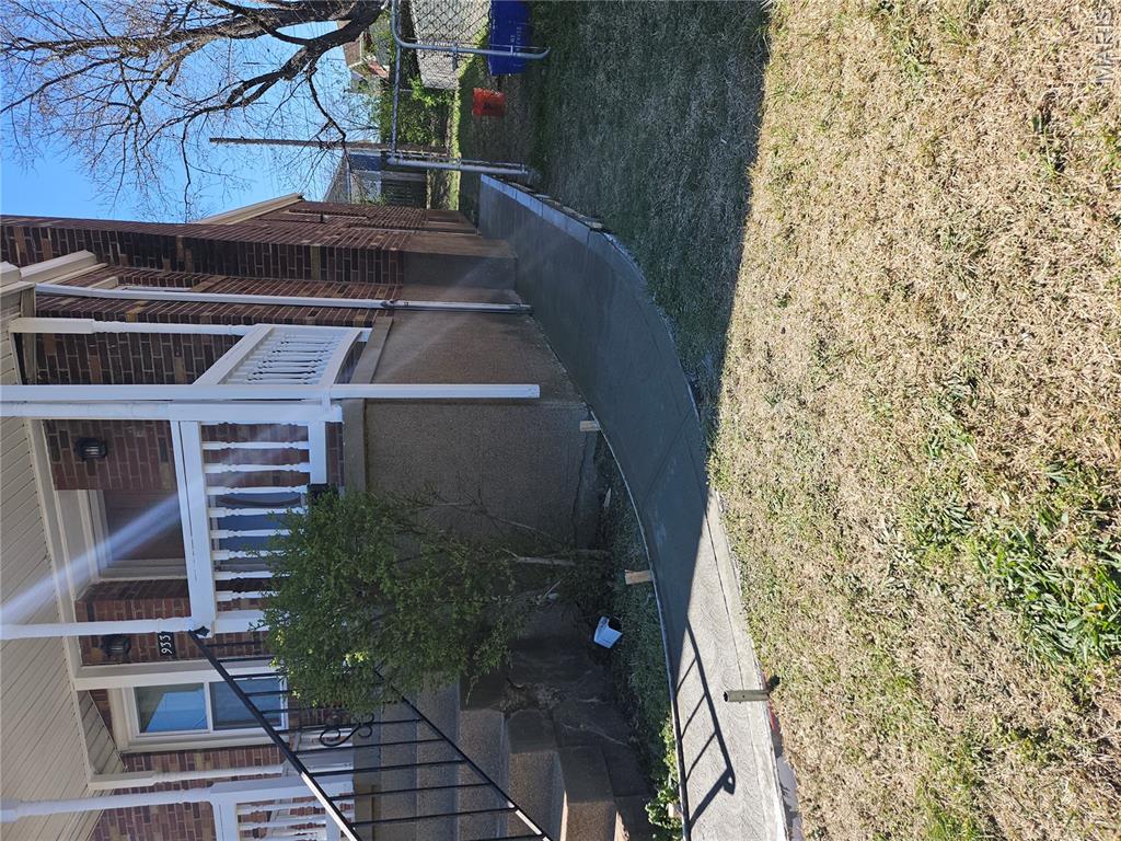 9337 MacKenzie Road Affton, MO 63123 - Photo 3 of 23