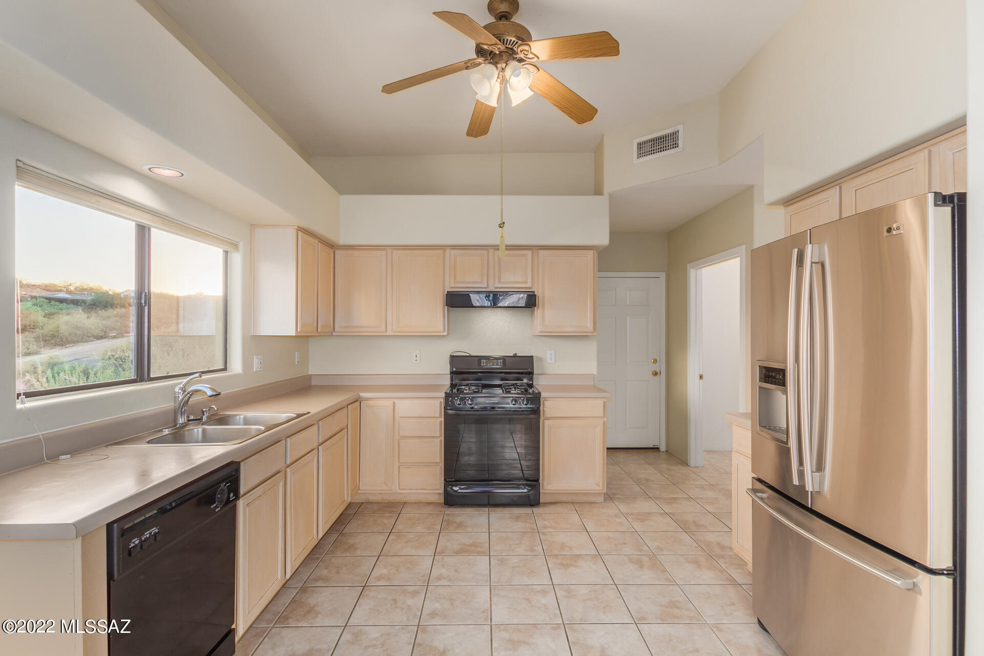 4185 East Schroeder Road Tucson, AZ 85739 - Photo 8 of 39 Gallery Image 8