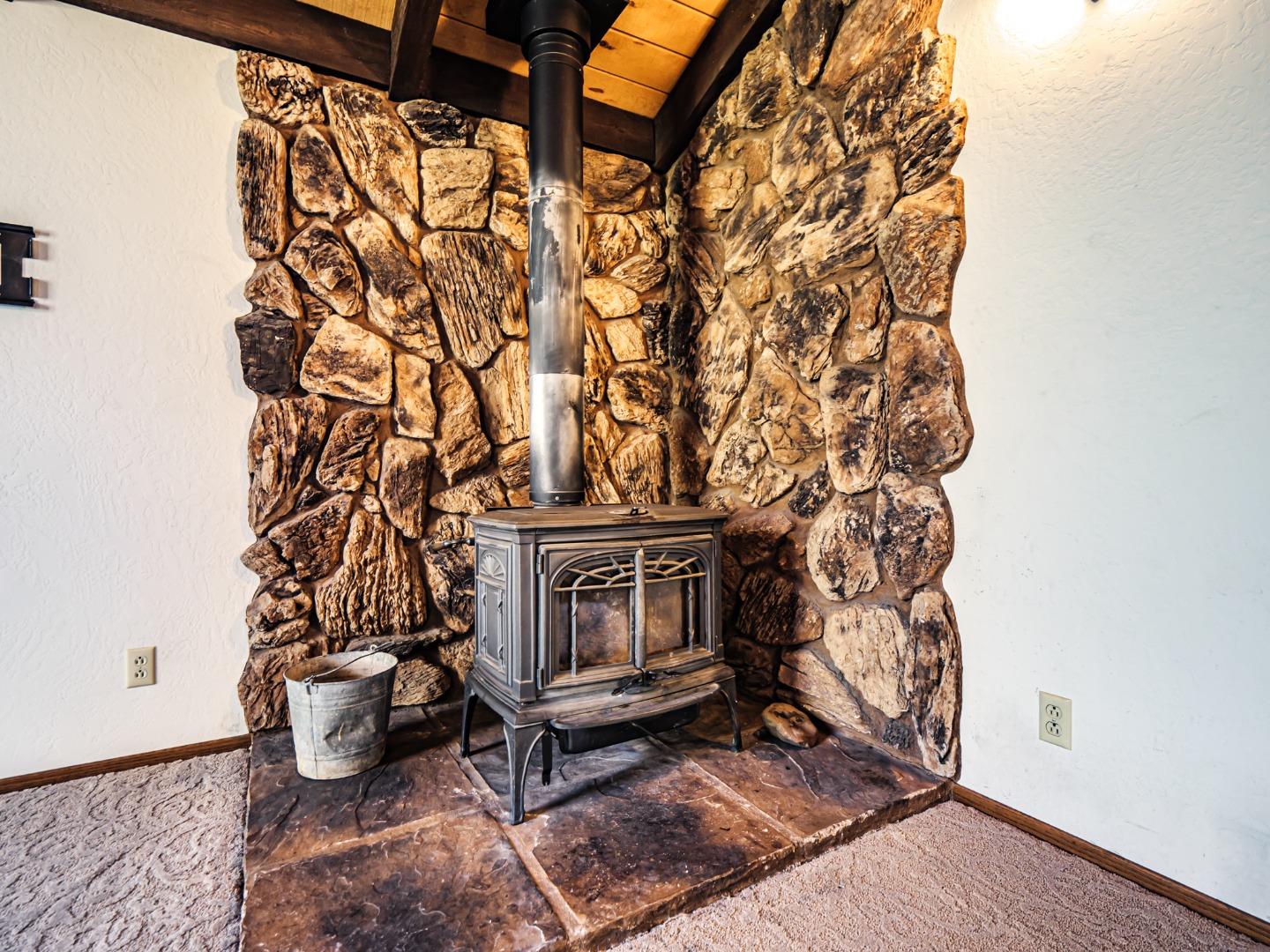 135 McKay Road Aptos, CA 95003 - Photo 14 of 57 a living room with furniture and a window