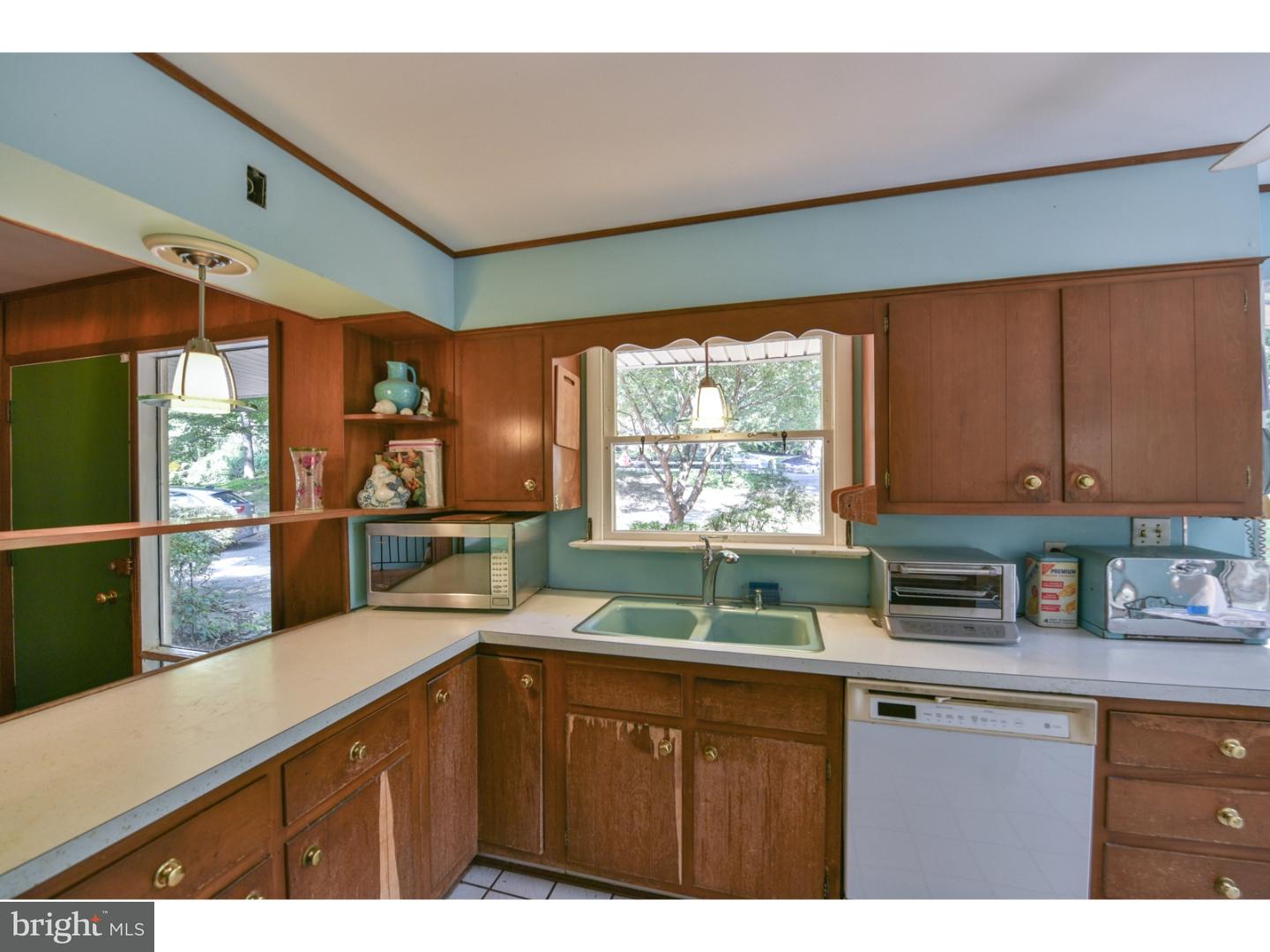 26 Moredon Road Huntingdon Valley, PA 19006 - Photo 11 of 25 Gallery Image 11