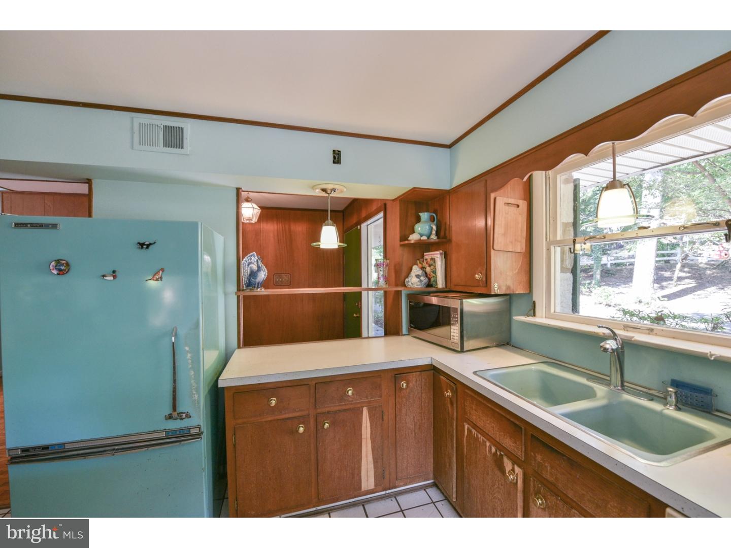 26 Moredon Road Huntingdon Valley, PA 19006 - Photo 10 of 25 Gallery Image 10