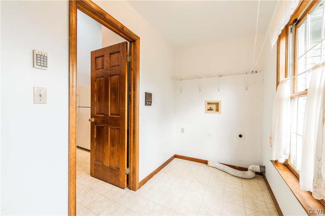 4293 Scheidys Road Whitehall, PA 18052 - Photo 17 of 36 Gallery Image 17