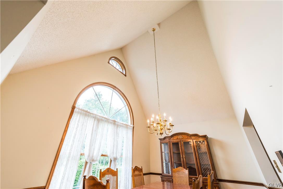 4293 Scheidys Road Whitehall, PA 18052 - Photo 7 of 36 Gallery Image 7