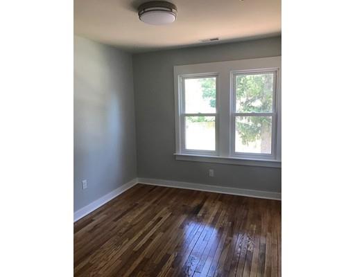114 Corona Street Springfield, MA 01104 - Photo 4 of 15 Gallery Image 4