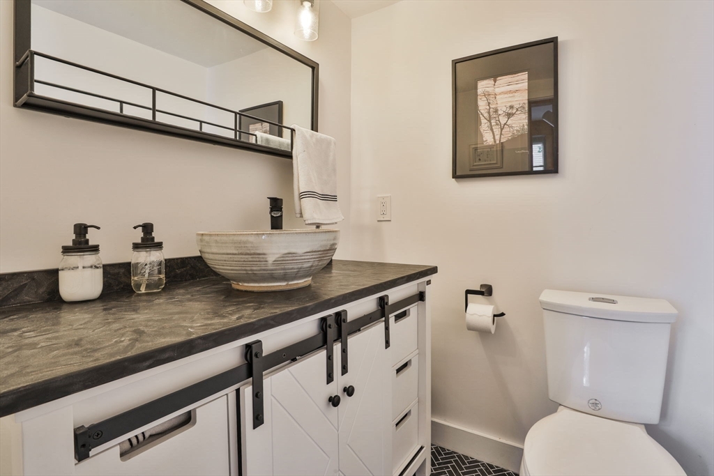 15 Elm Street Boxford, MA 01921 - Photo 14 of 39