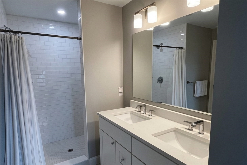 57 Castine Street, Unit 1 Worcester, MA 01606 - Photo 18 of 27