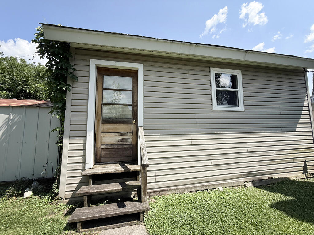 613 Moore Street Huntingdon, PA 16652 - Photo 17 of 46 Gallery Image 17