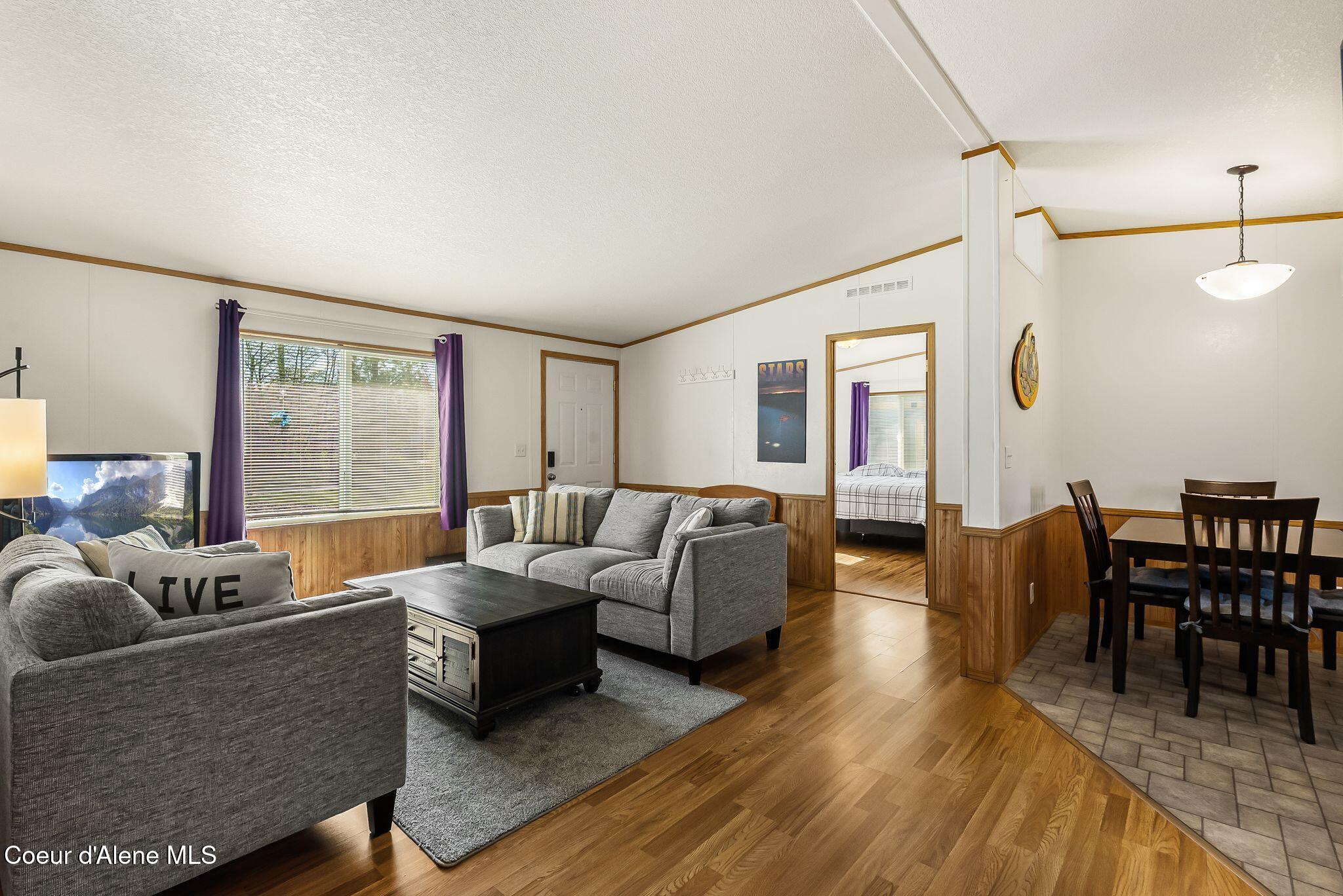 302 Mill Road Dover, ID 83825 - Photo 5 of 35 Living Room