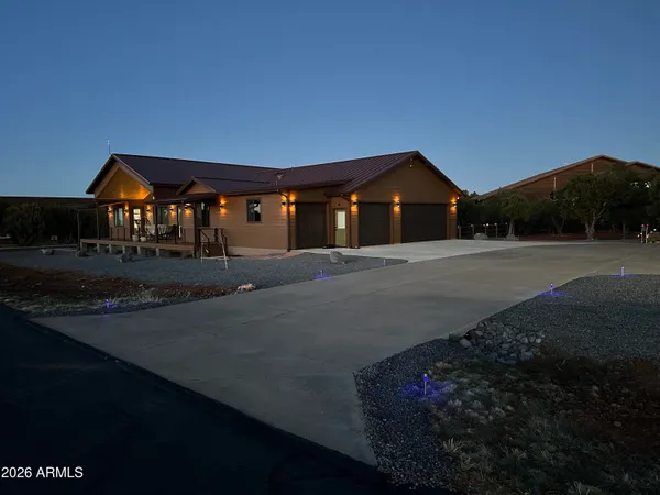 $1,380,000 | 2344 Hellcat Circle, Overgaard, AZ 85933