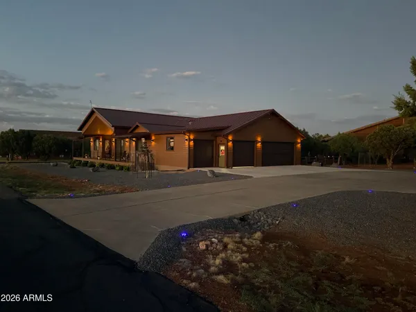 $1,380,000 | 2344 Hellcat Circle, Overgaard, AZ 85933