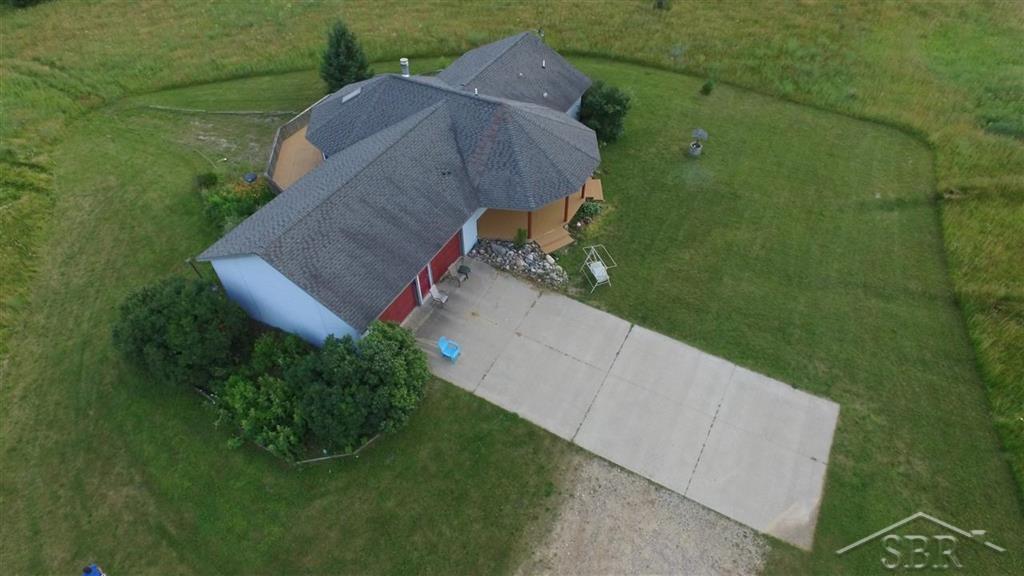 6085 Round Lake Road Gladwin, MI 48624 - Photo 6 of 38