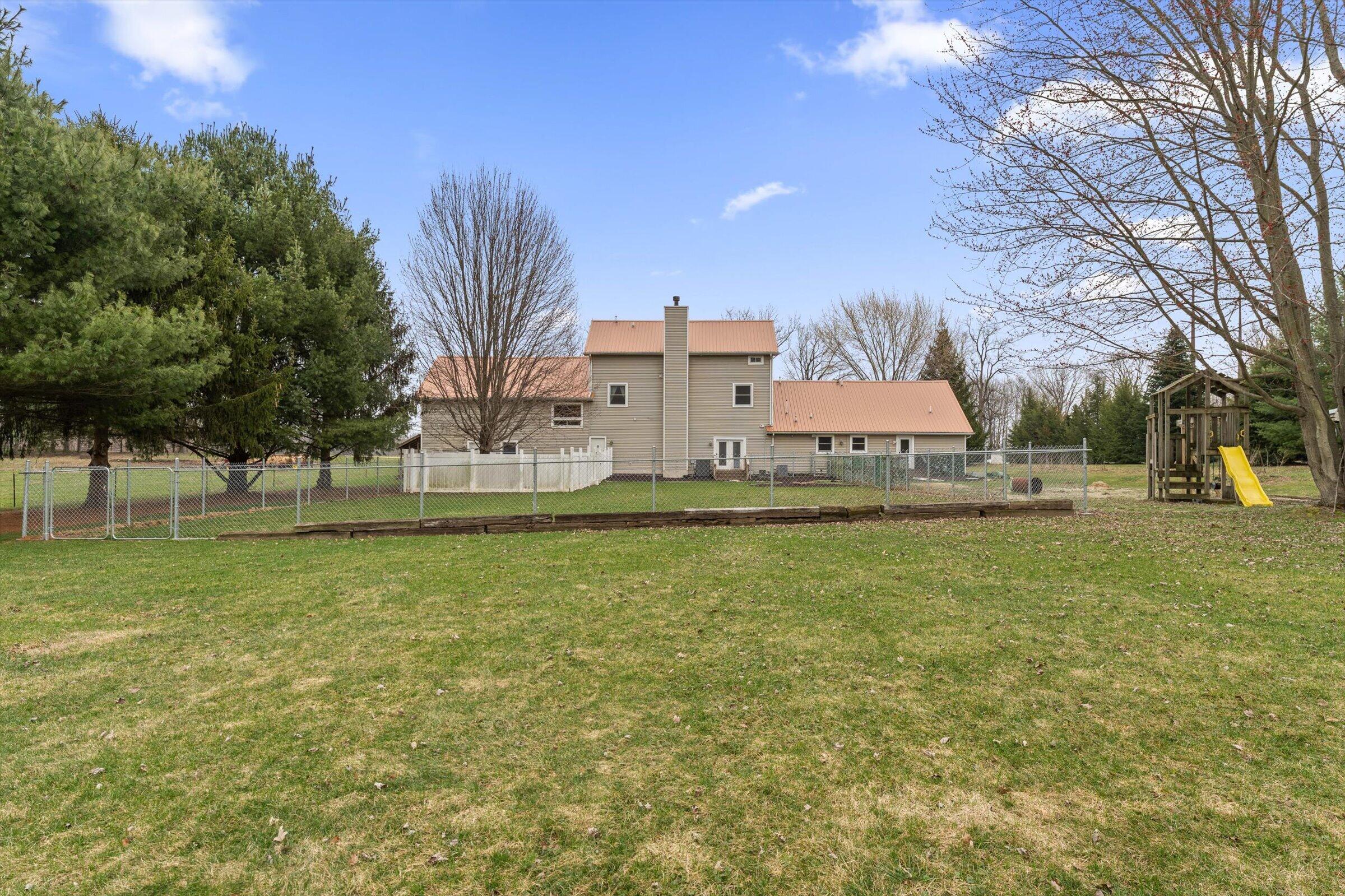 7692 North Emery Road Rolling Prairie, IN 46371 - Photo 52 of 69 2400x1599