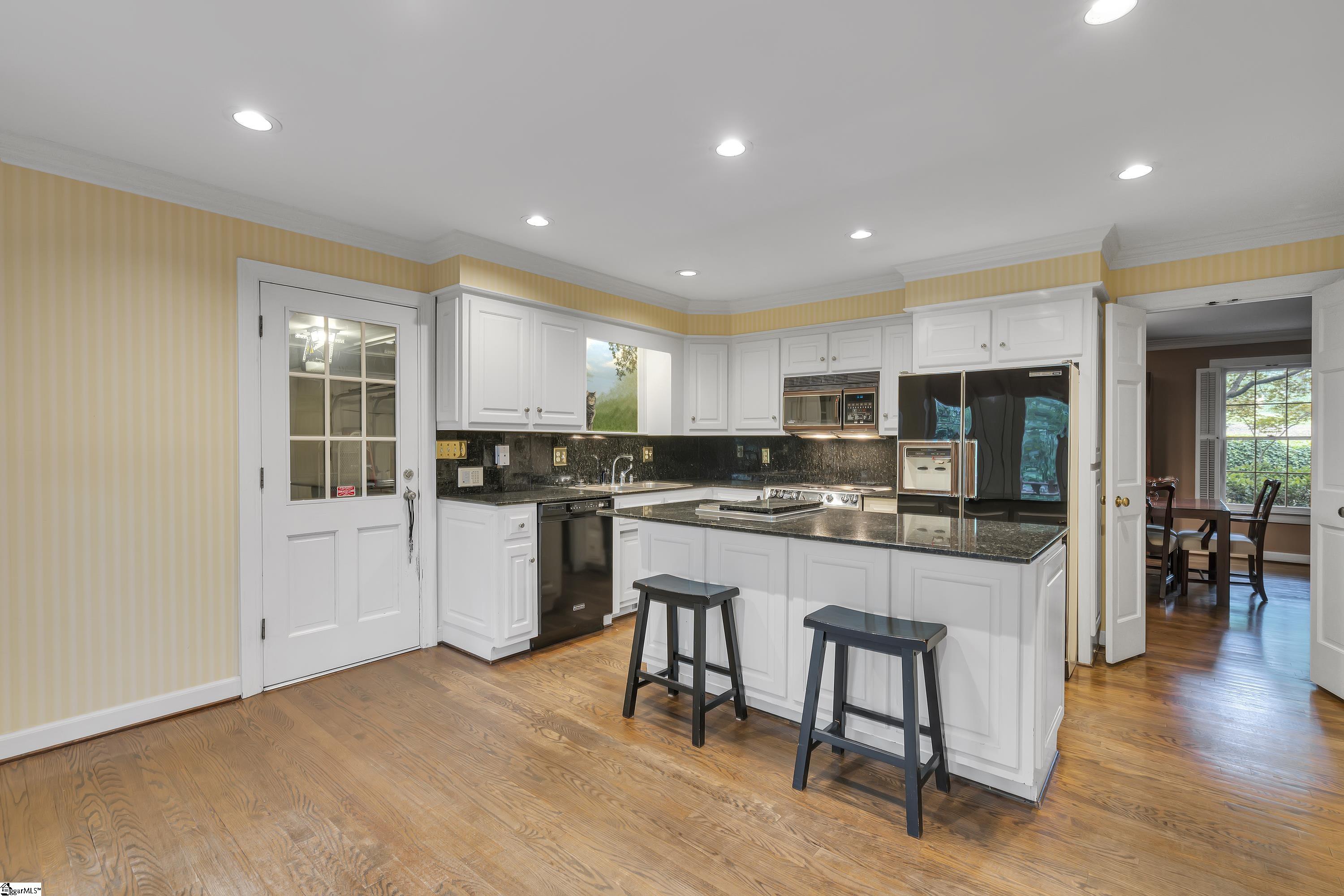 1624 Parkins Mill Road Greenville, SC 29607 - Photo 7 of 36