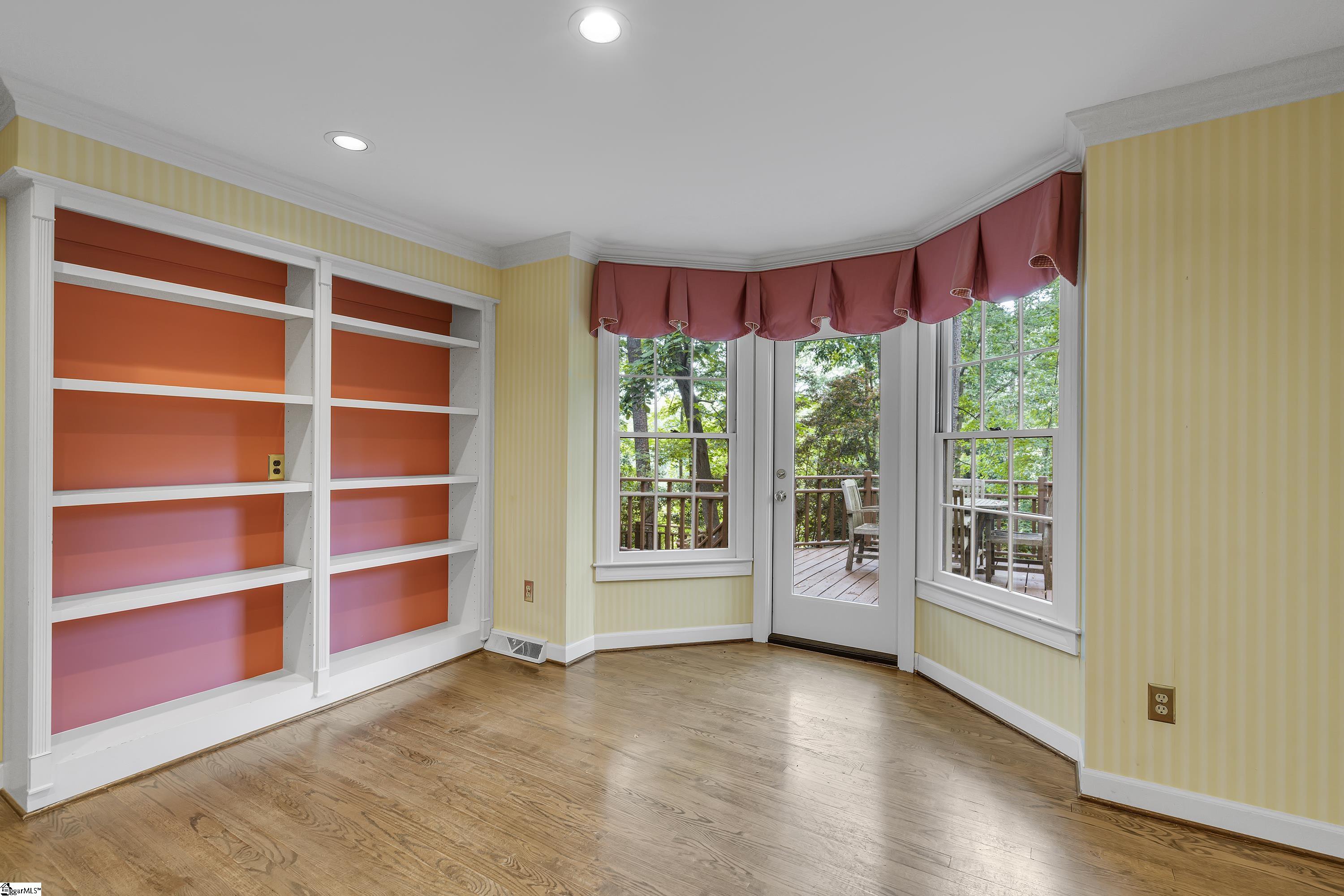 1624 Parkins Mill Road Greenville, SC 29607 - Photo 8 of 36
