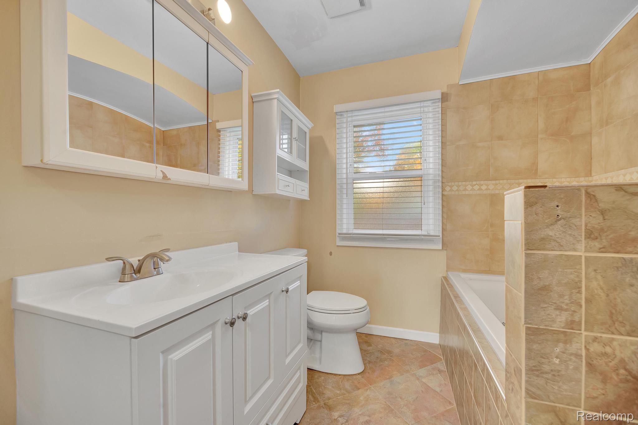 14718 Inkster Road Redford, MI 48239 - Photo 20 of 33 Gallery Image 20