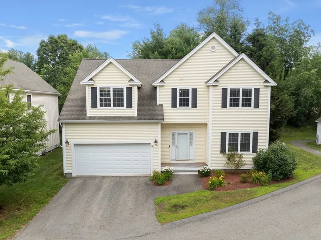 $770,000 | 5 Equestrian Lane, Unit 5, Chelmsford, MA 01824