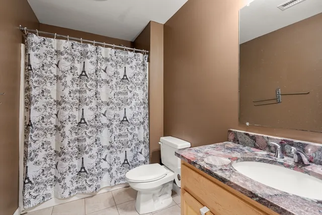 $770,000 | 5 Equestrian Lane, Unit 5, Chelmsford, MA 01824