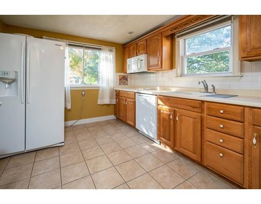 196 Savoy Avenue Springfield, MA 01104 - Photo 4 of 22 Gallery Image 4