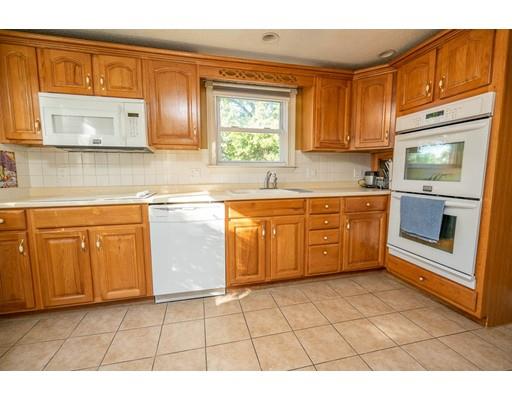 196 Savoy Avenue Springfield, MA 01104 - Photo 6 of 22 Gallery Image 6