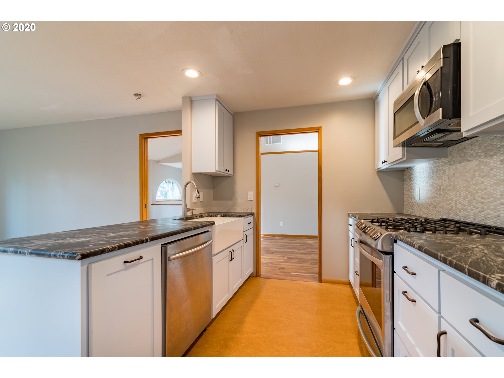 5160 Fox Hollow Road Eugene, OR 97405 - Photo 13 of 32 Gallery Image 13