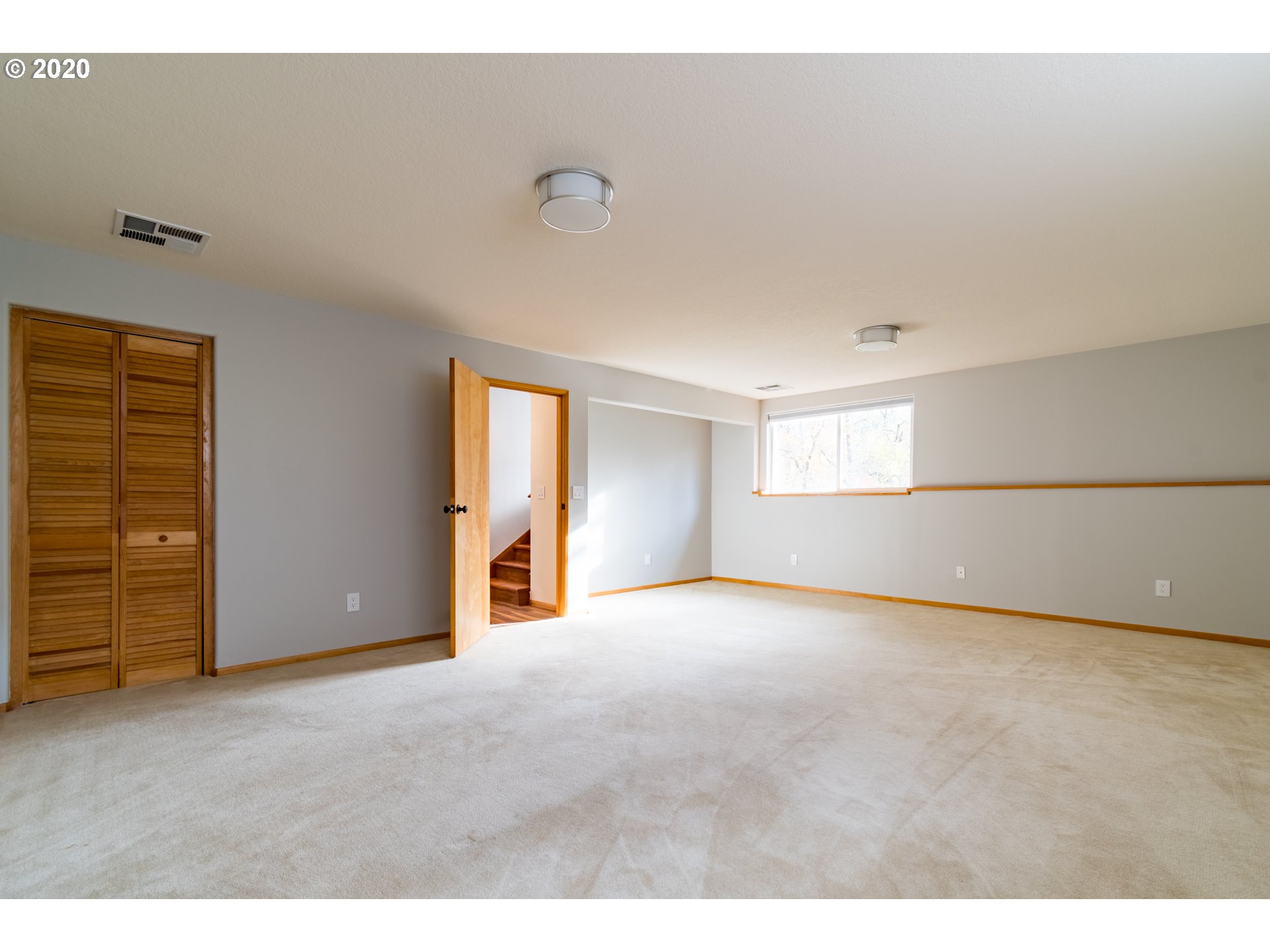5160 Fox Hollow Road Eugene, OR 97405 - Photo 27 of 32 Gallery Image 27