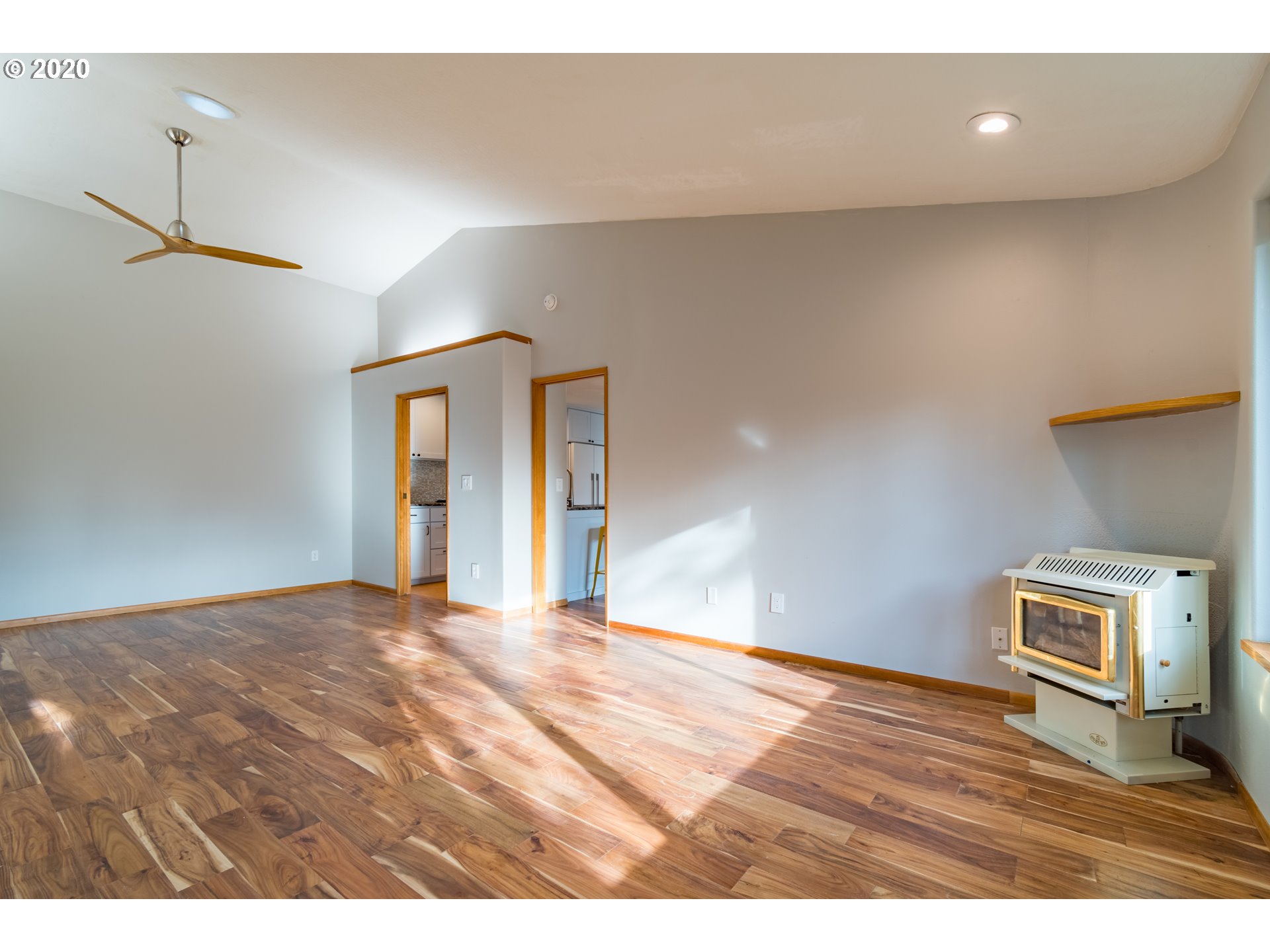 5160 Fox Hollow Road Eugene, OR 97405 - Photo 8 of 32 Gallery Image 8