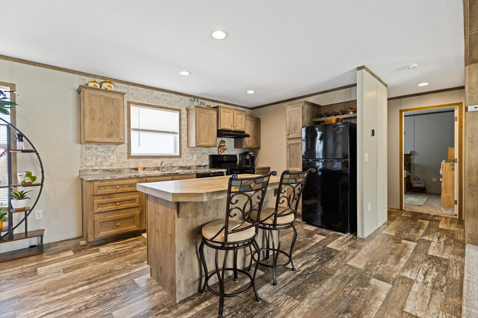 573 Pleasant View Ridge Road South China, ME 04358 - Photo 4 of 51 28_BP5A3849_mls