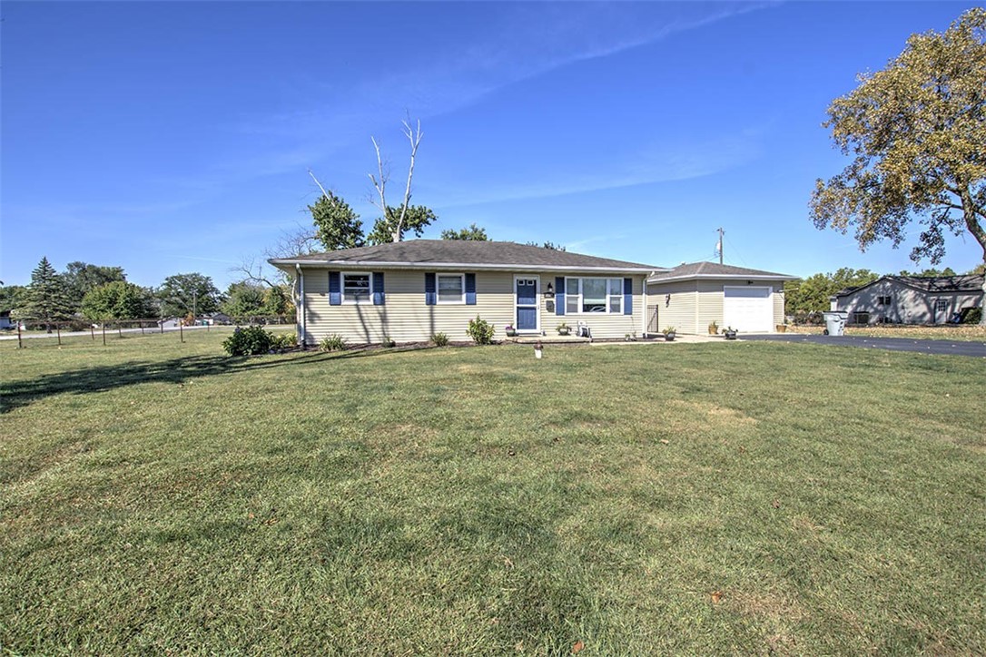 3137 Southland Road Decatur, IL 62521 - Photo 7 of 27