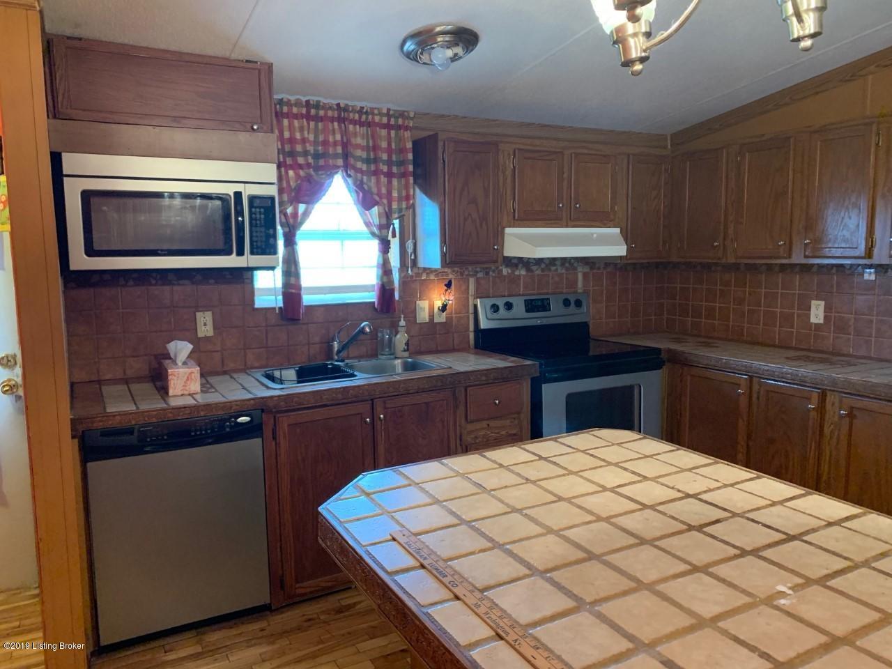 159 Charlie Kiper Road Leitchfield, KY 42754 - Photo 2 of 34 thumbnail_IMG_4778