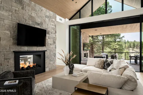 $7,295,000 | 2911 South Solitaires Canyon Drive, Flagstaff, AZ 86005
