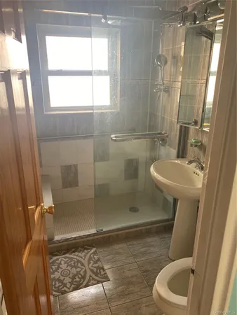 $3,000 | 1193 Neill Avenue, Unit 1 | Pelham Parkway