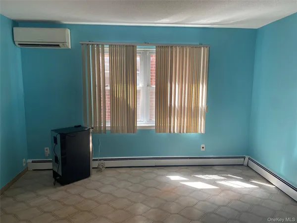 $3,000 | 1193 Neill Avenue, Unit 1 | Pelham Parkway