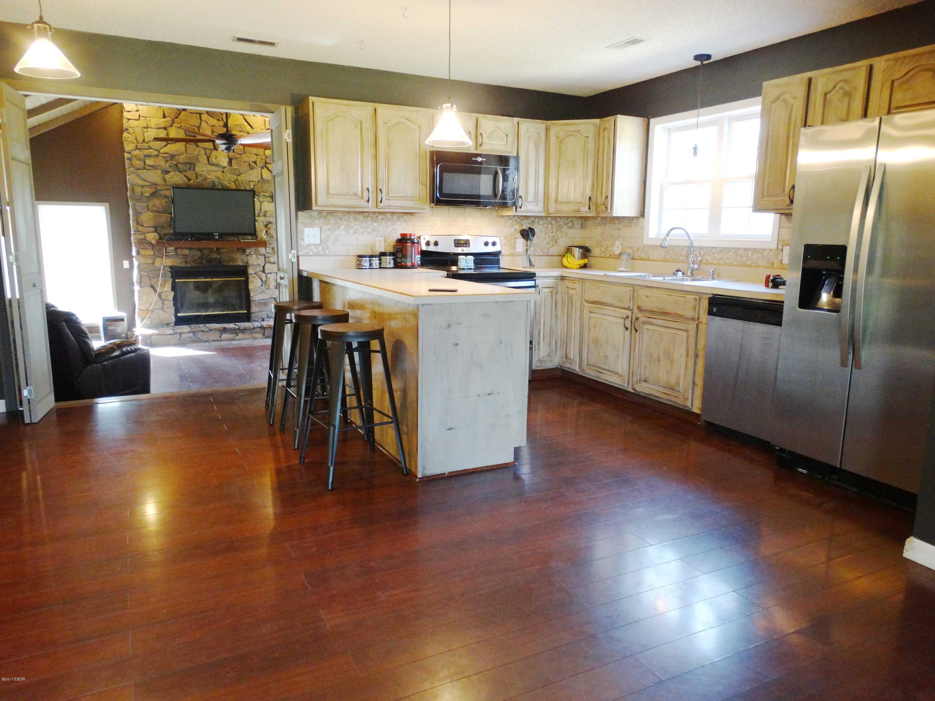 12953 Turkey Track Road Carterville, IL 62918 - Photo 3 of 20
