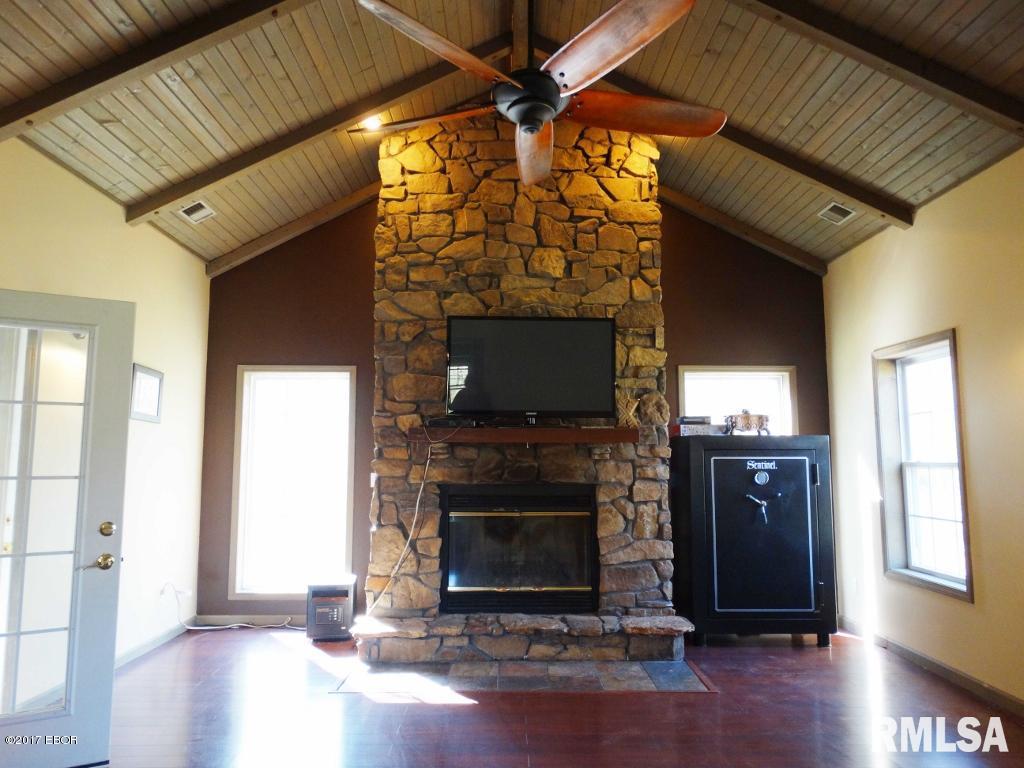 12953 Turkey Track Road Carterville, IL 62918 - Photo 9 of 20