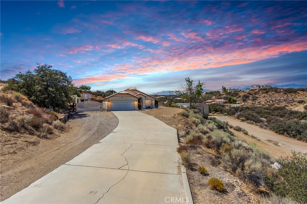 7170 Joshua Road Oak Hills, CA 92344 - Photo 12 of 59 a view of a terrace