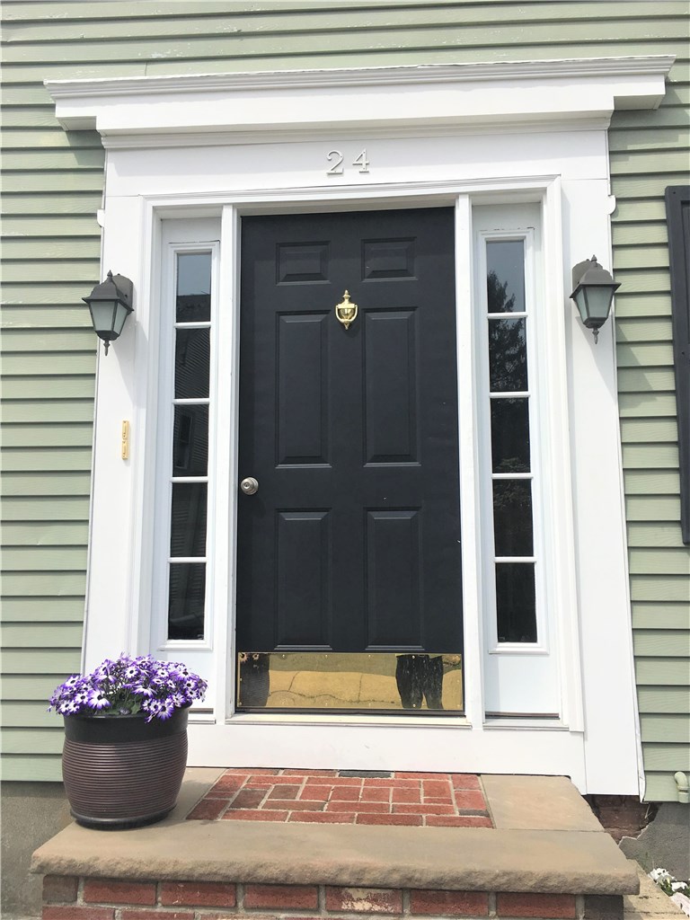 24 Barney Street Warren, RI 02885 - Photo 3 of 27 Gallery Image 3