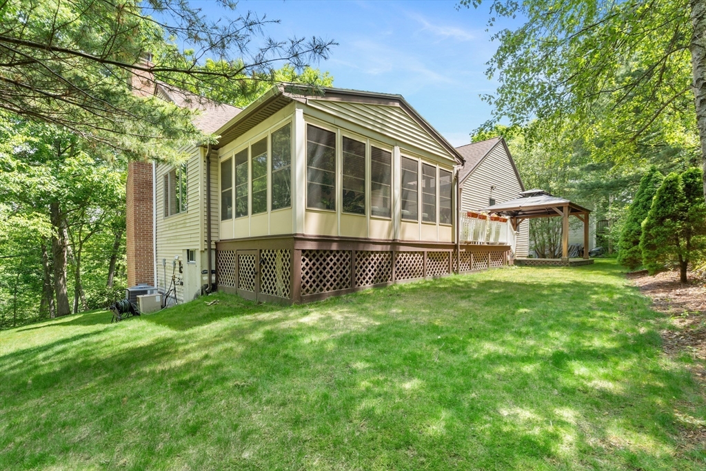 25 Dexter Road Melrose, MA 02176 - Photo 4 of 42