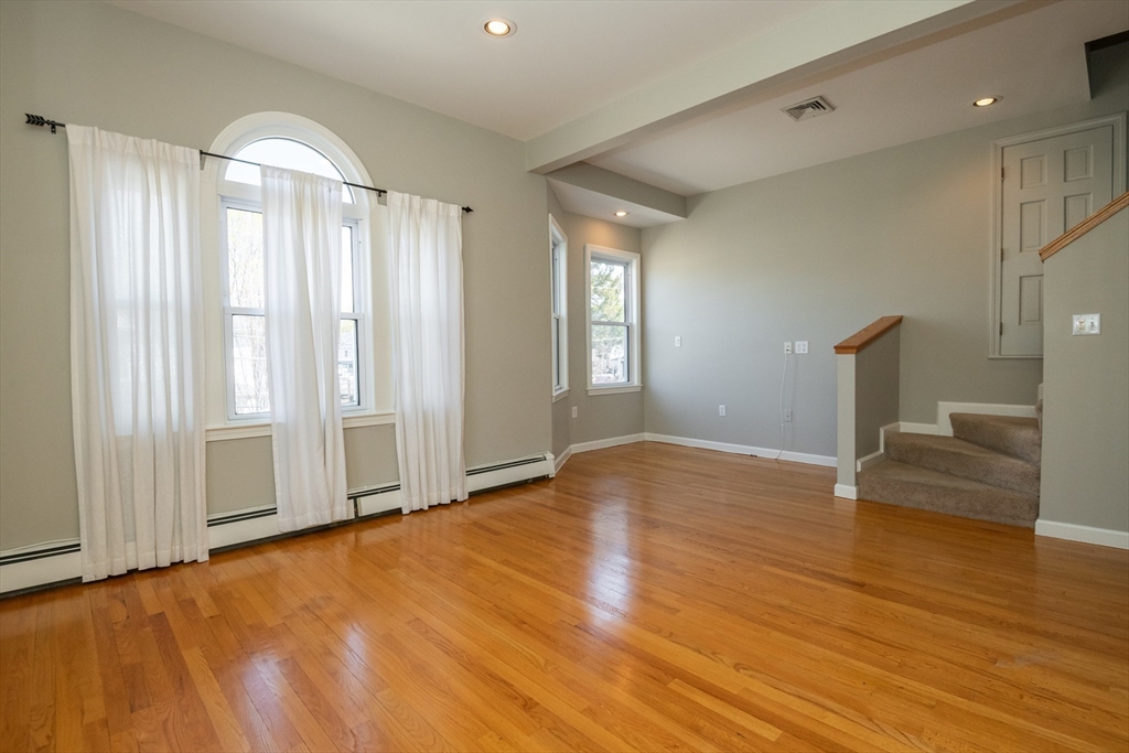 6-8 Devon Avenue, Unit 3 Beverly, MA 01915 - Photo 13 of 40