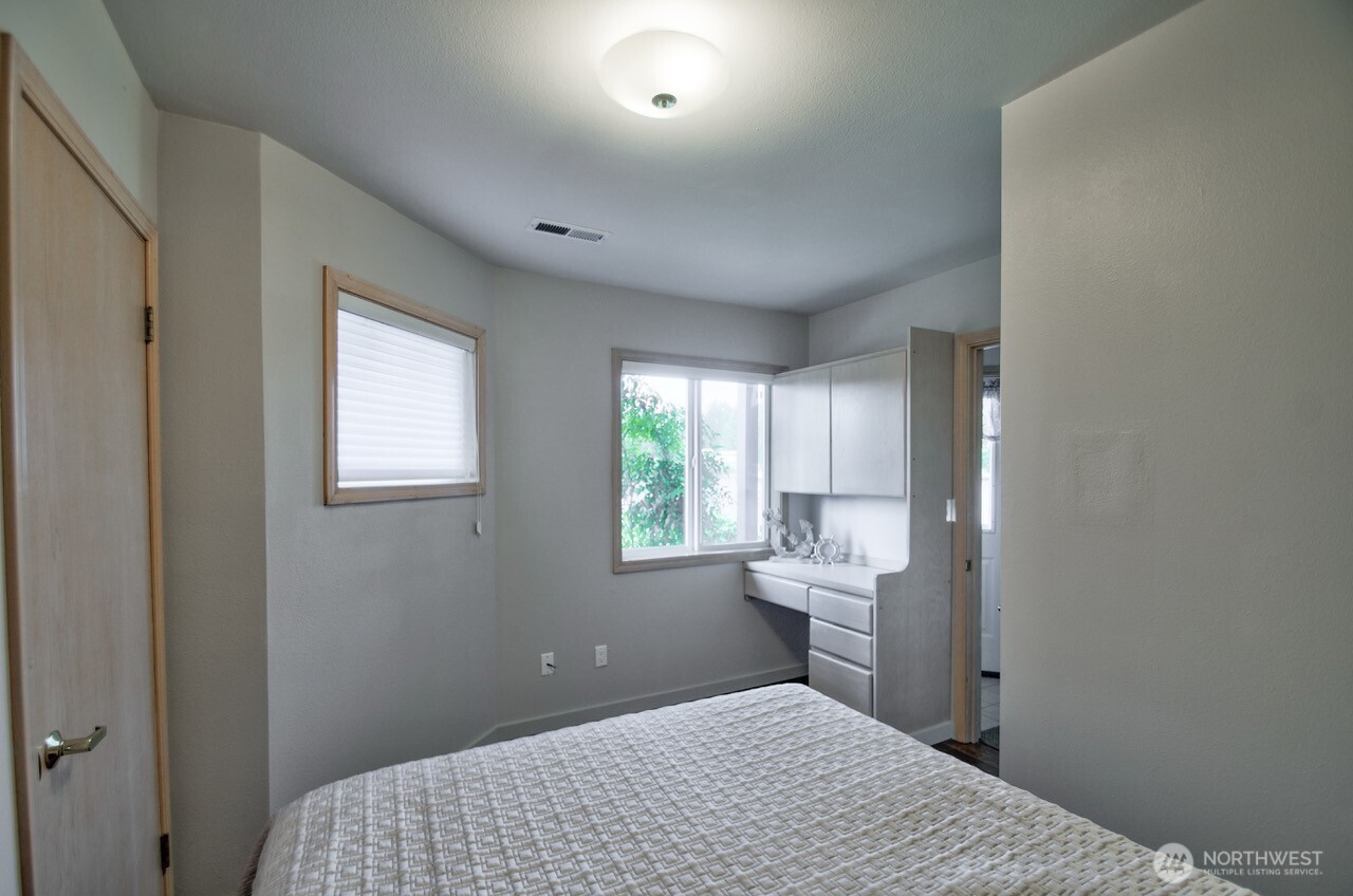 4040 Southeast Kamilche Point Road Shelton, WA 98584 - Photo 33 of 40 Gallery Image 33