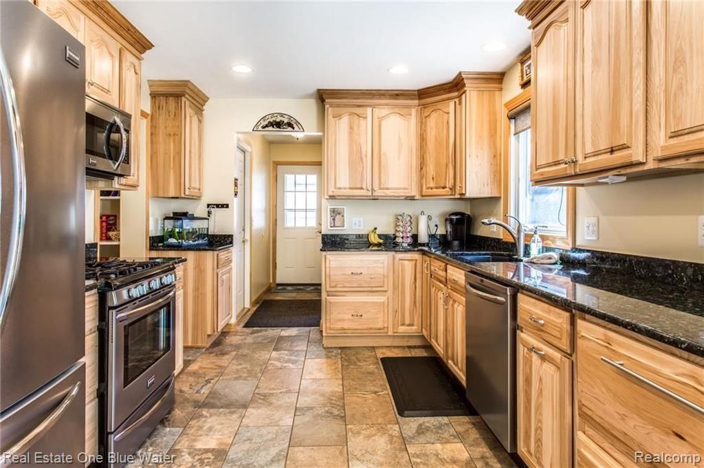 2286 River Road St. Clair, MI 48079 - Photo 7 of 34