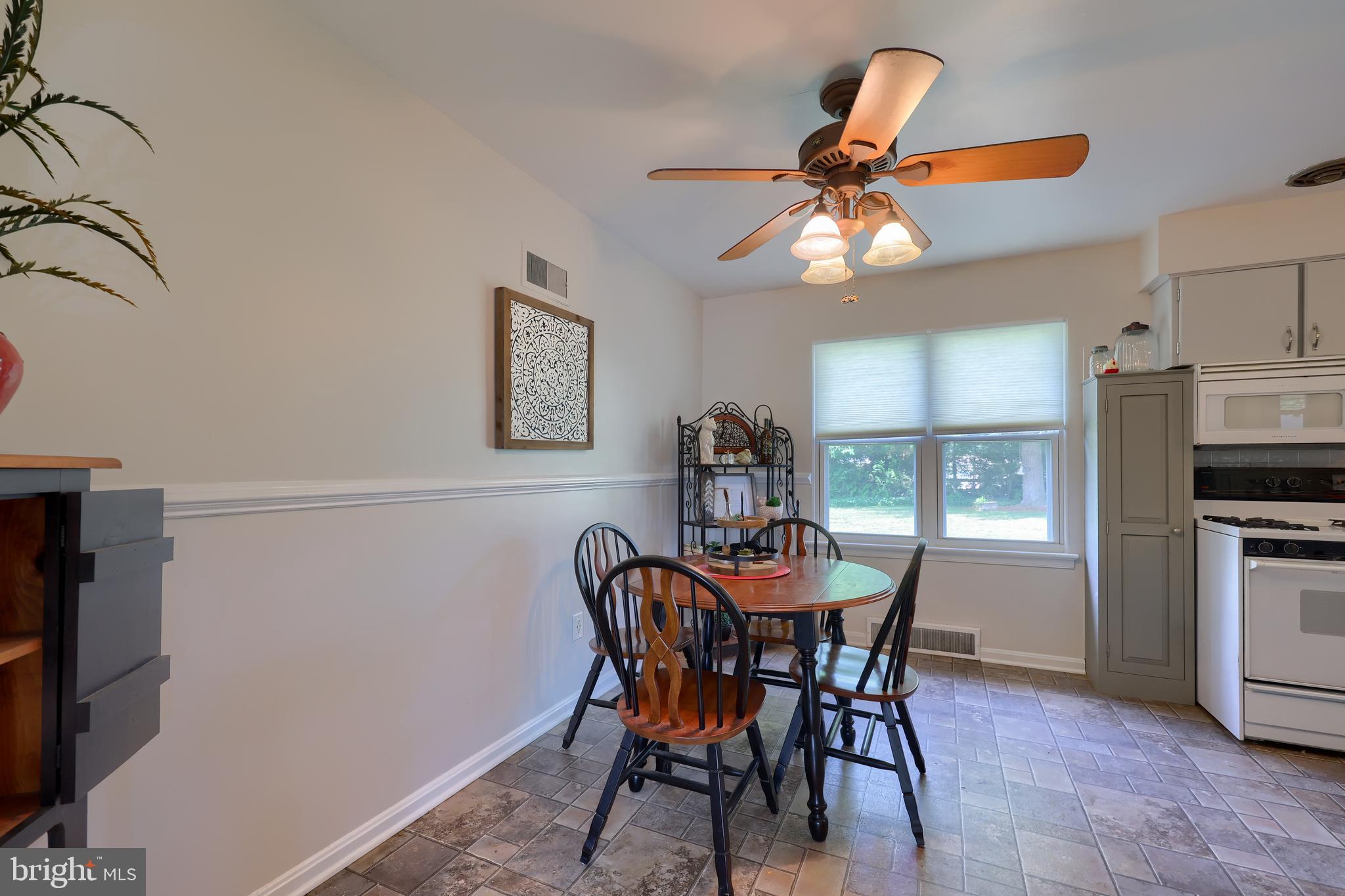 2310 Derry Road York, PA 17408 - Photo 9 of 35