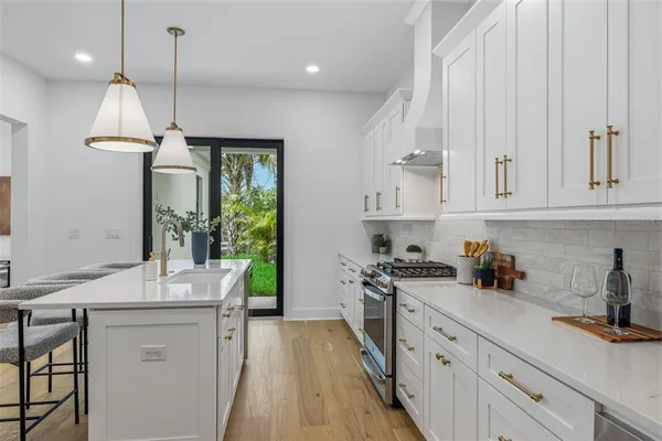 $9,500 | 3010 South Esperanza Avenue, Tampa, FL 33629