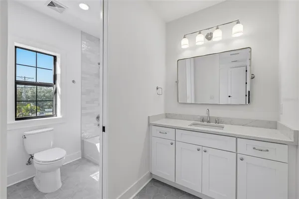 $9,500 | 3010 South Esperanza Avenue, Tampa, FL 33629